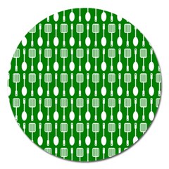 Green And White Kitchen Utensils Pattern Magnet 5  (round) by GardenOfOphir