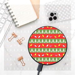 Christmas Papers Red And Green Wireless Fast Charger(black) by Ndabl3x