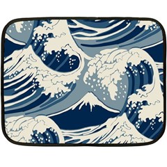 Japanese Wave Pattern Fleece Blanket (Mini)