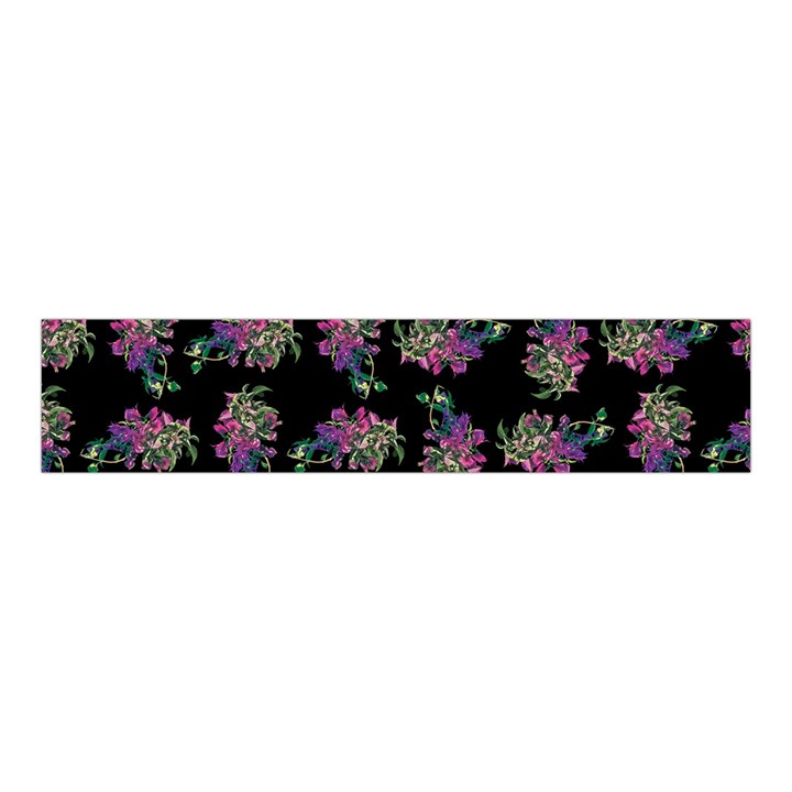 Midnight Noir Garden Chic Pattern Velvet Scrunchie