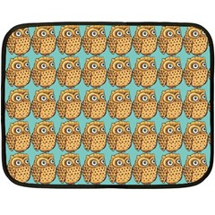 Owl-pattern-background Fleece Blanket (mini)