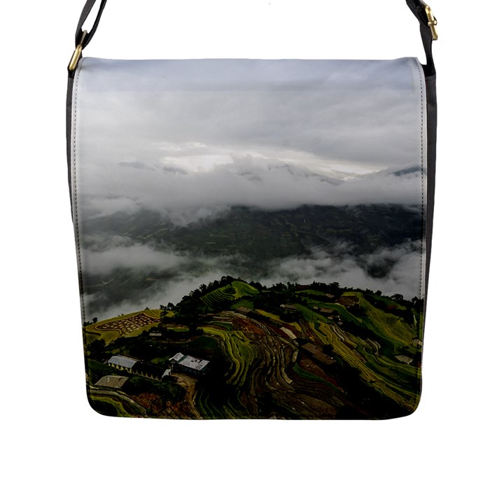 Residential Paddy Field Step Cloud Flap Closure Messenger Bag (L)