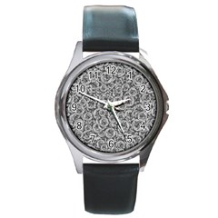 Vintage Clock Motif Pattern Round Metal Watch