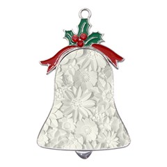 Damask, Desenho, Flowers, Gris Metal Holly Leaf Bell Ornament by nateshop